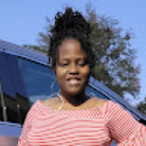 Meet your Posher, Alicia